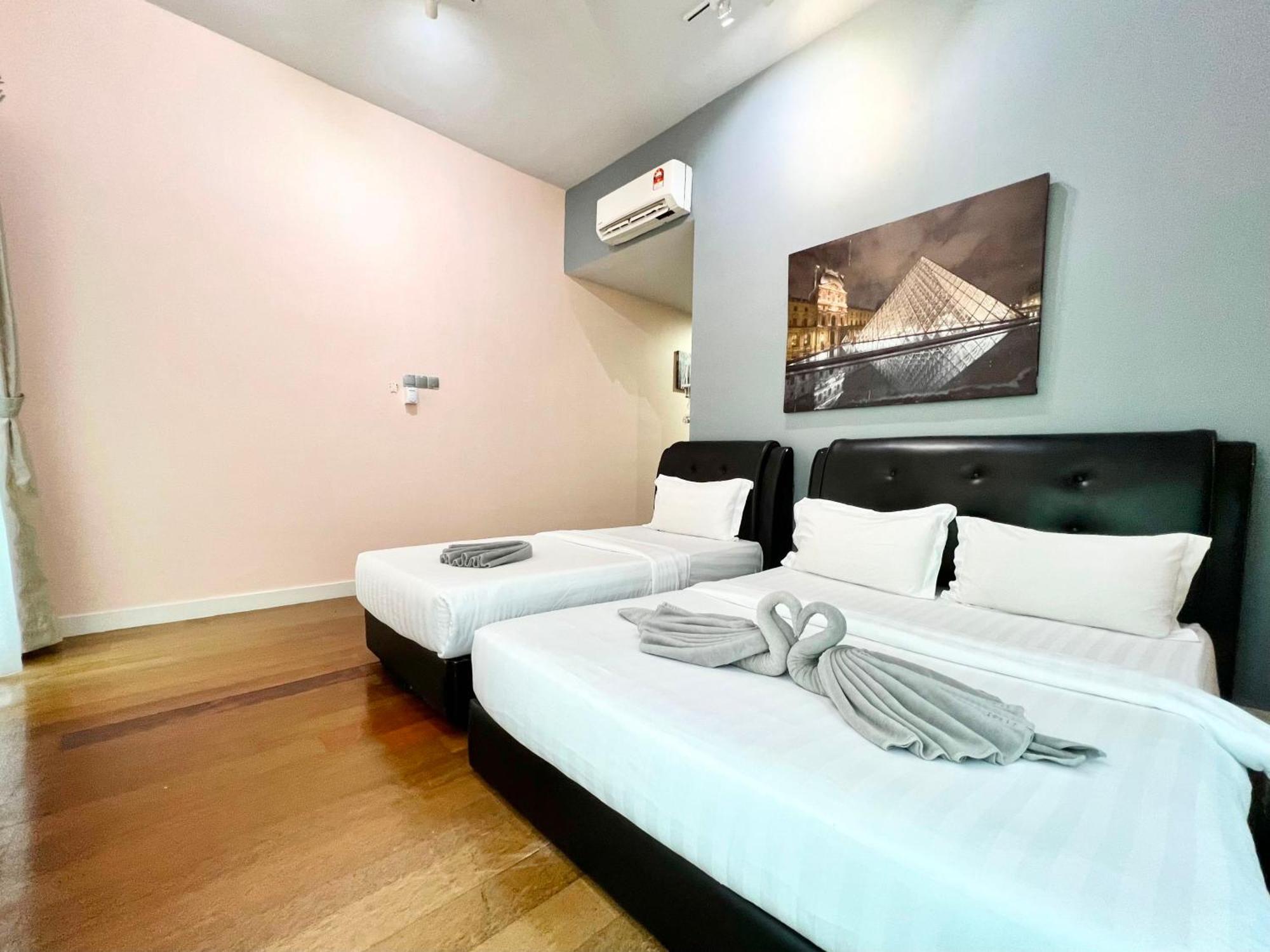 Capital O 90987 The Loft Residences Homestay @ Imago Shopping Mall 2 Kampong Sembulan Екстер'єр фото