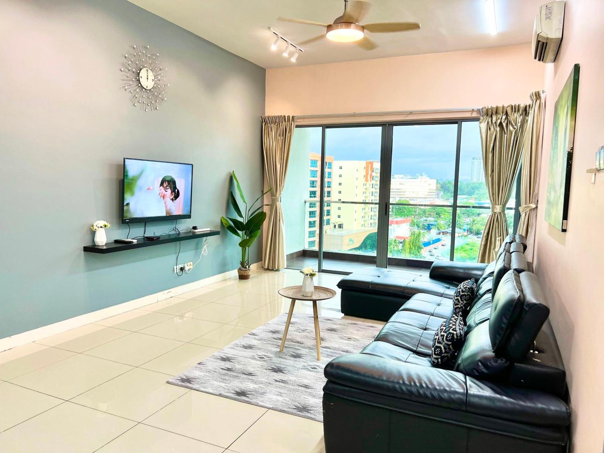 Capital O 90987 The Loft Residences Homestay @ Imago Shopping Mall 2 Kampong Sembulan Екстер'єр фото