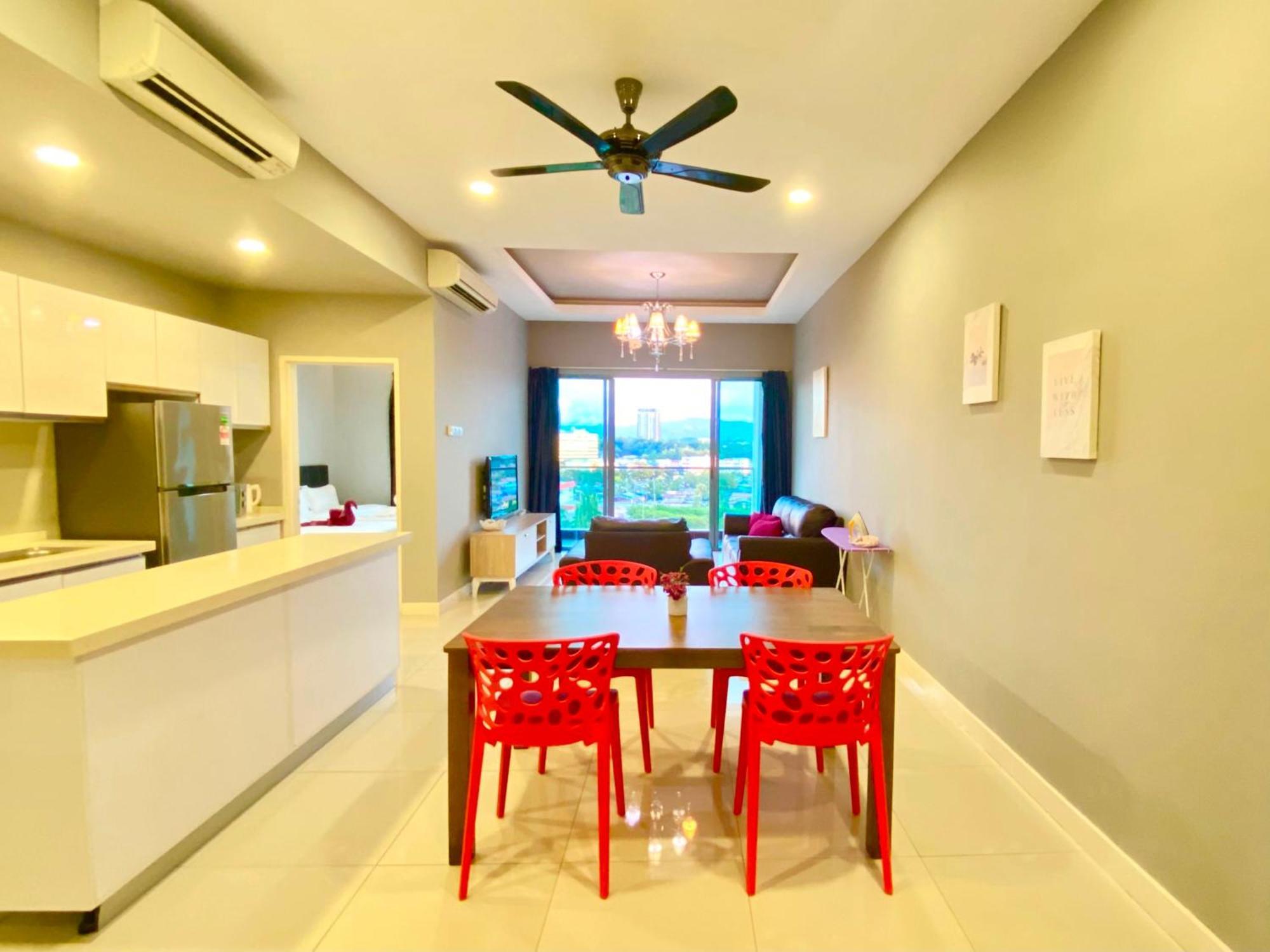 Capital O 90987 The Loft Residences Homestay @ Imago Shopping Mall 2 Kampong Sembulan Екстер'єр фото